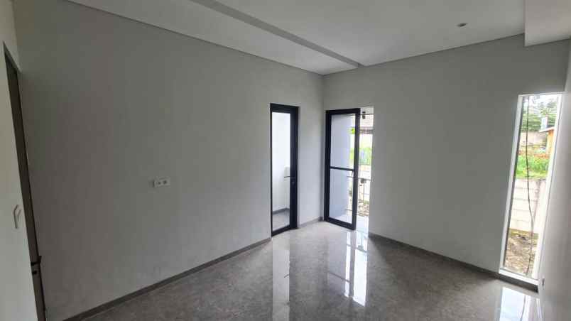 dijual rumah scandinavian di dekat lrt harjamukti