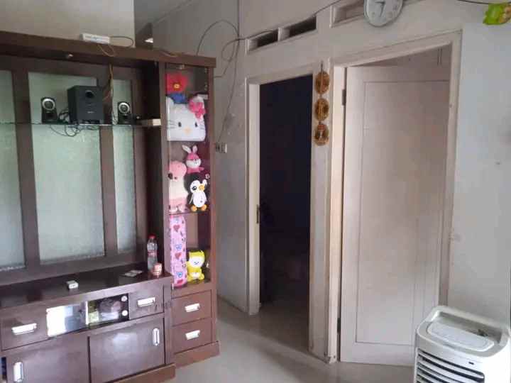 dijual rumah secondary non cluster ciherang depok