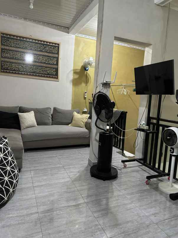 dijual rumah sektor 7b