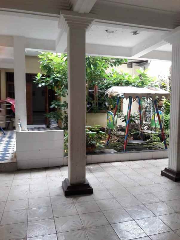 dijual rumah semolowaru selatan