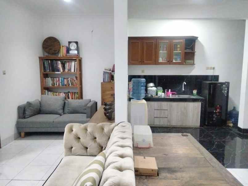 dijual rumah setu cipayung jakarta timur