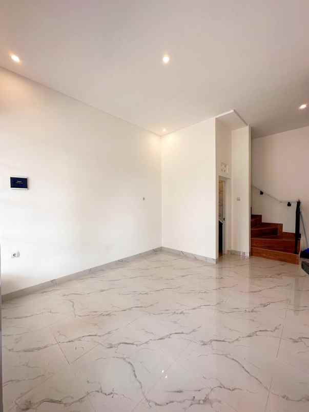 dijual rumah setu cipayung jaktim