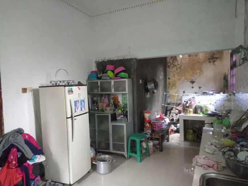 dijual rumah siap huni akses jl mobil ada garasi