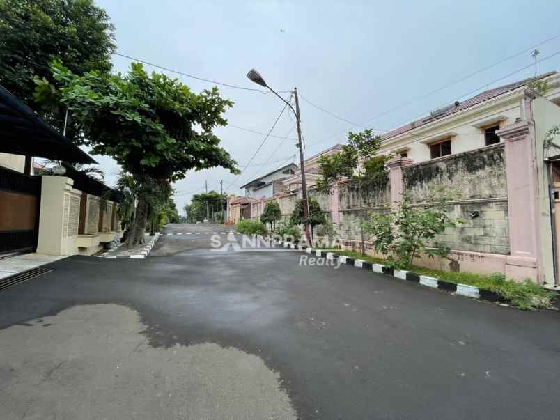 dijual rumah siap huni di perumahan megapolitan cinere