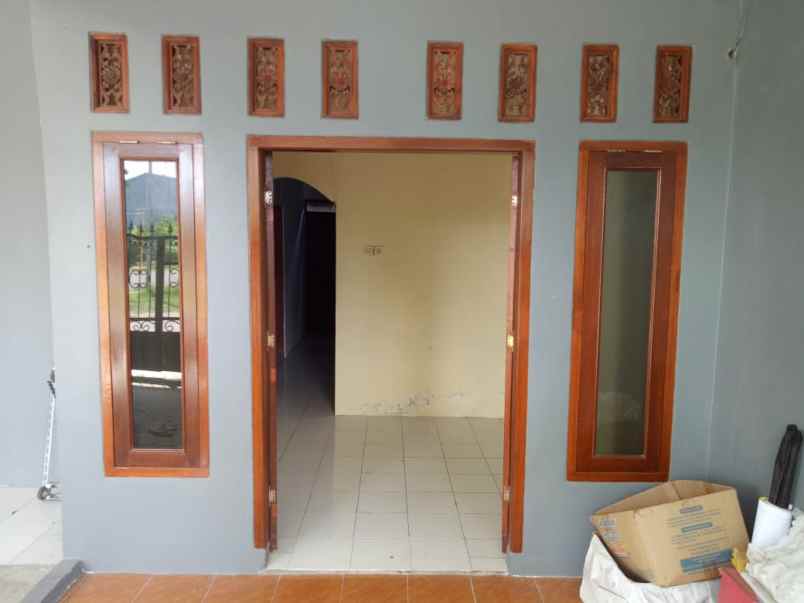 dijual rumah siap huni strategis