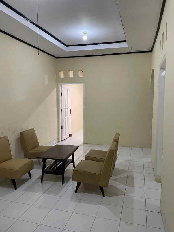 dijual rumah siap huni strategis