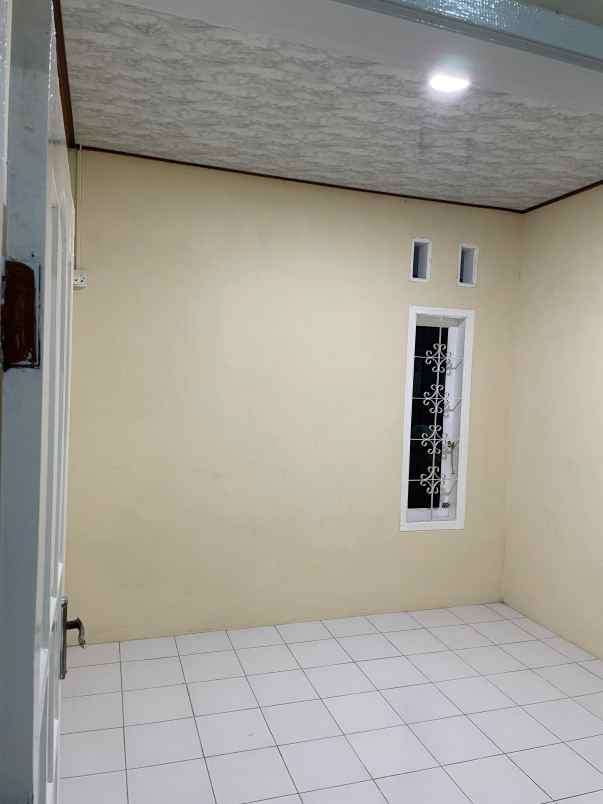 dijual rumah siap huni strategis