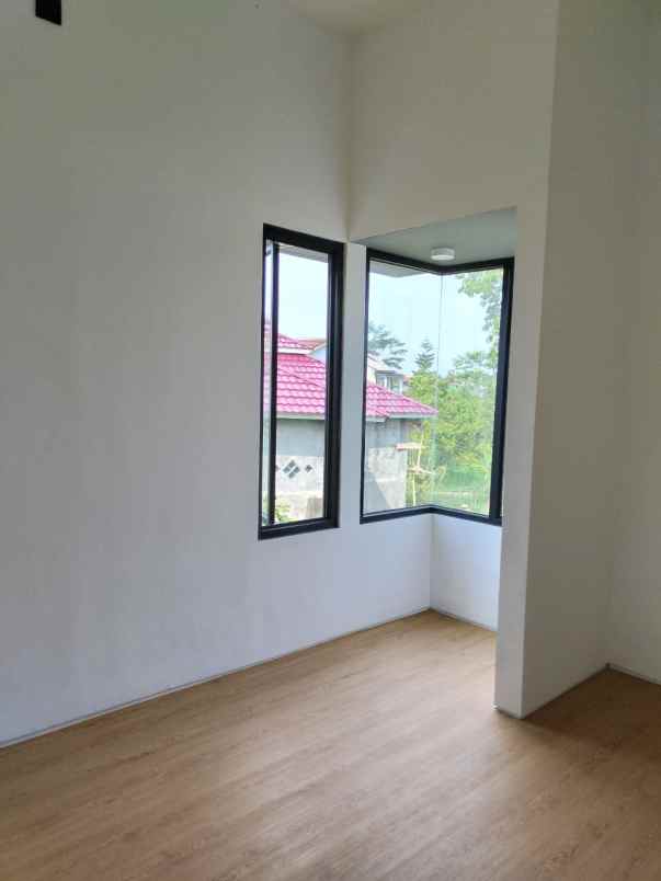 dijual rumah situgede