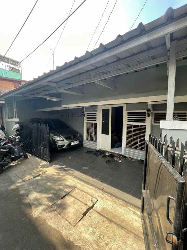 dijual rumah strategis di koja jakarta utara