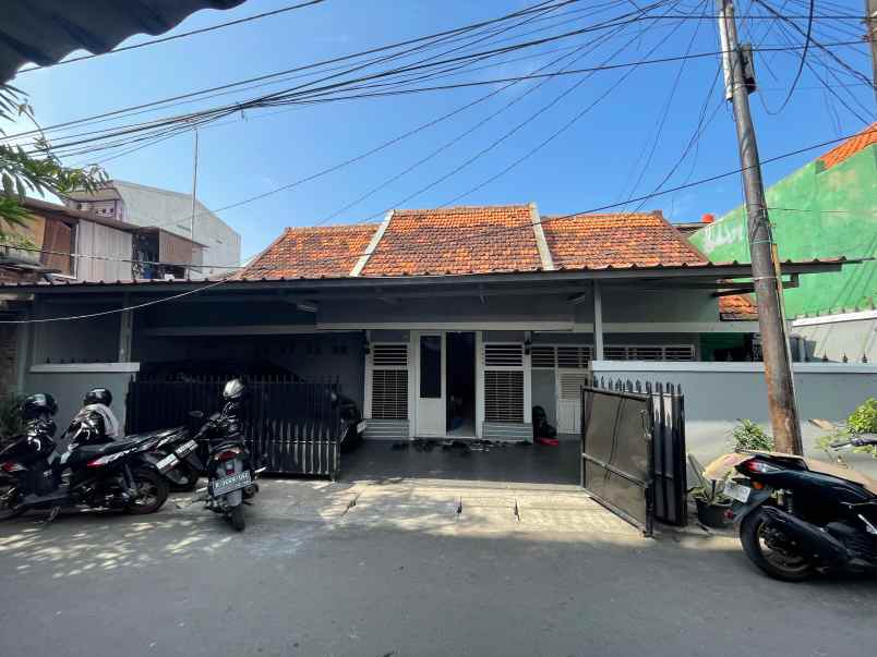 dijual rumah strategis di koja jakarta utara