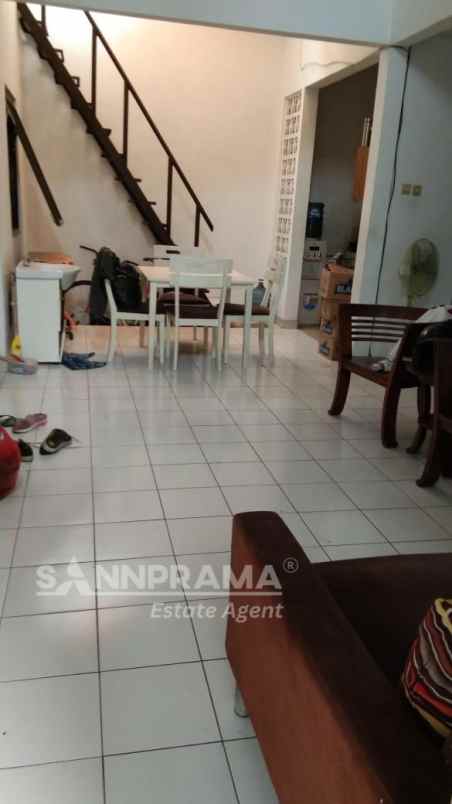 dijual rumah sumur batu