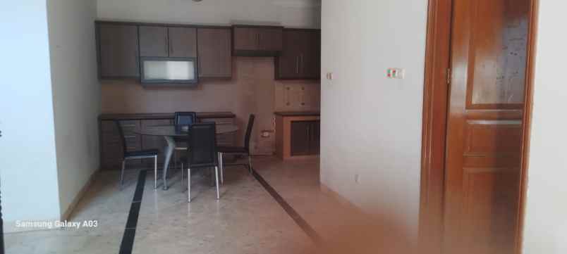 dijual rumah sunter kirana