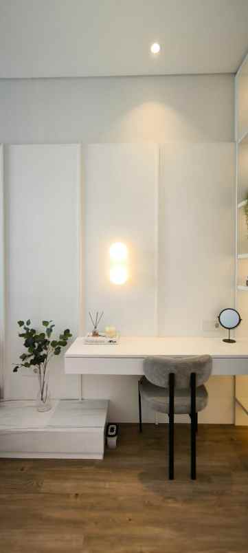 dijual rumah sutorejo