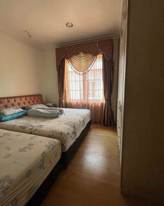 dijual rumah taman beverly golf lippo