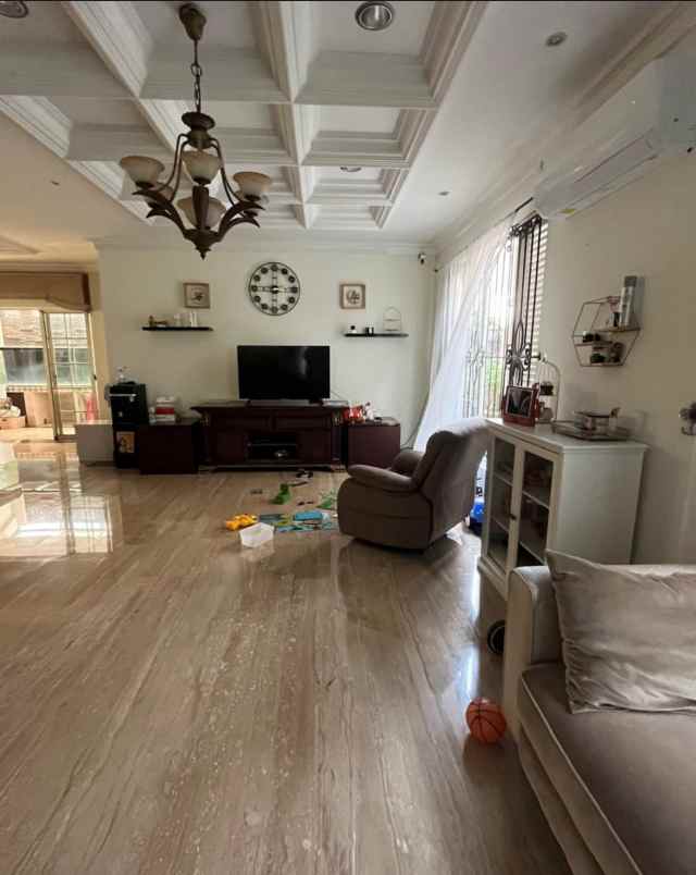 dijual rumah taman beverly golf lippo