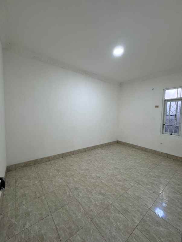 dijual rumah taman bumyagara mustikajaya