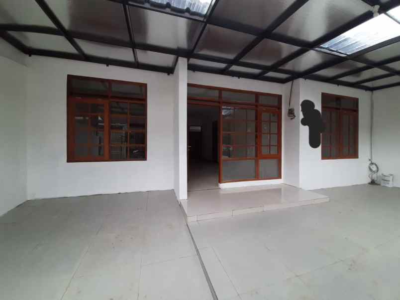 dijual rumah taman kopo indah 3
