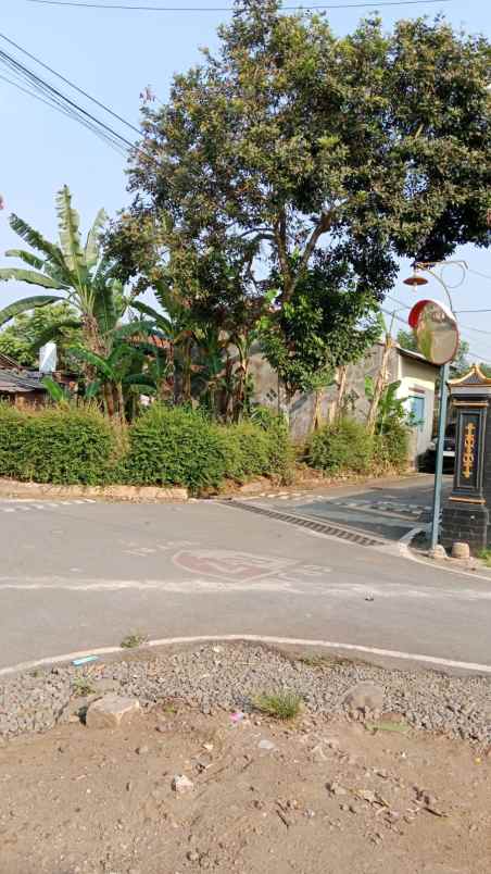 dijual rumah tambaksari