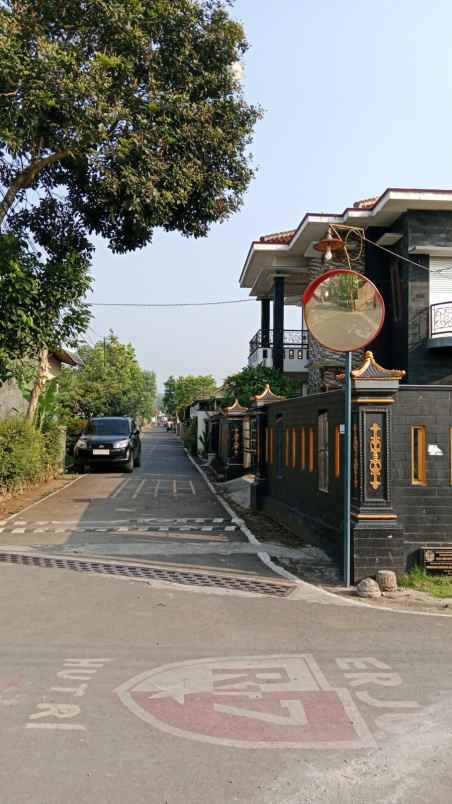 dijual rumah tambaksari