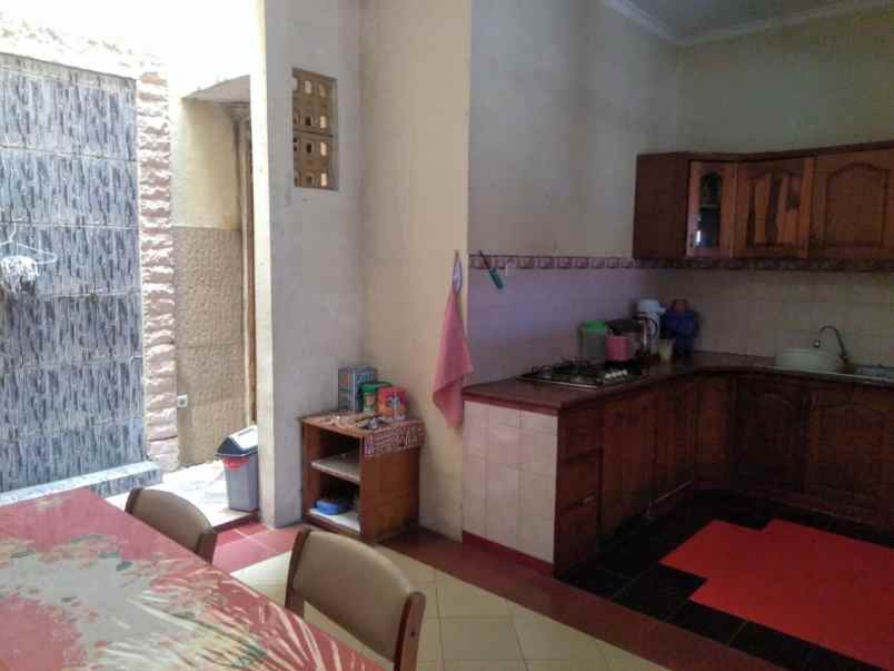 dijual rumah tinggal di daerah tebet barat