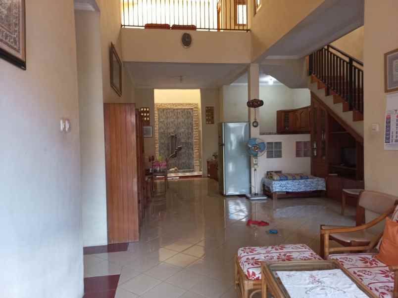 dijual rumah tinggal di daerah tebet barat