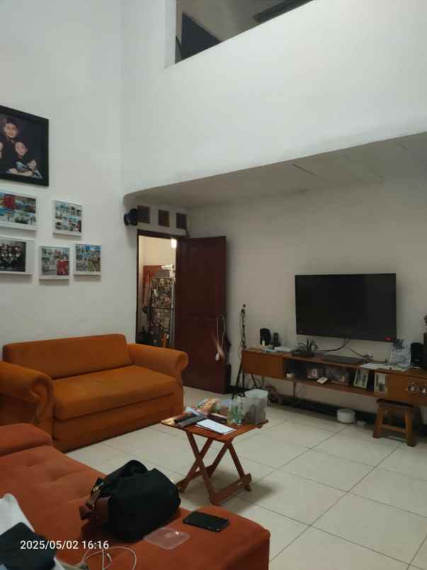 dijual rumah turangga