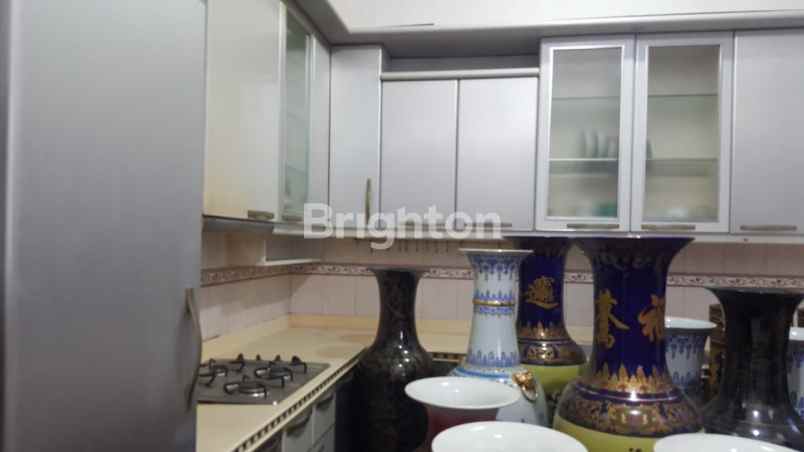 dijual rumah villa gapura