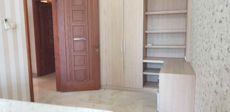 dijual rumah villa permata gading