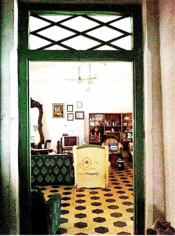 dijual rumah vintage asri dekat rspad gatot subroto