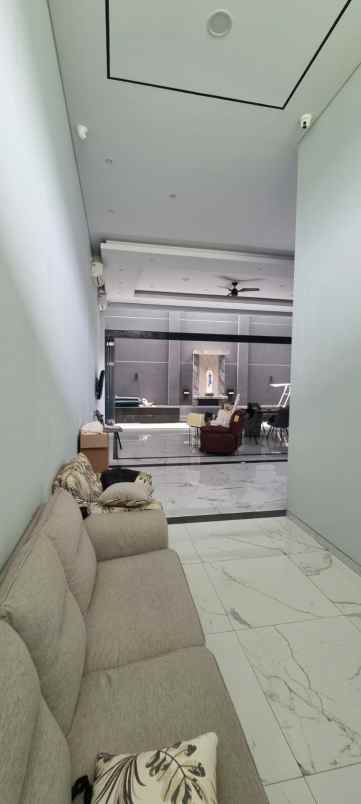 dijual rumah waterfront citraland