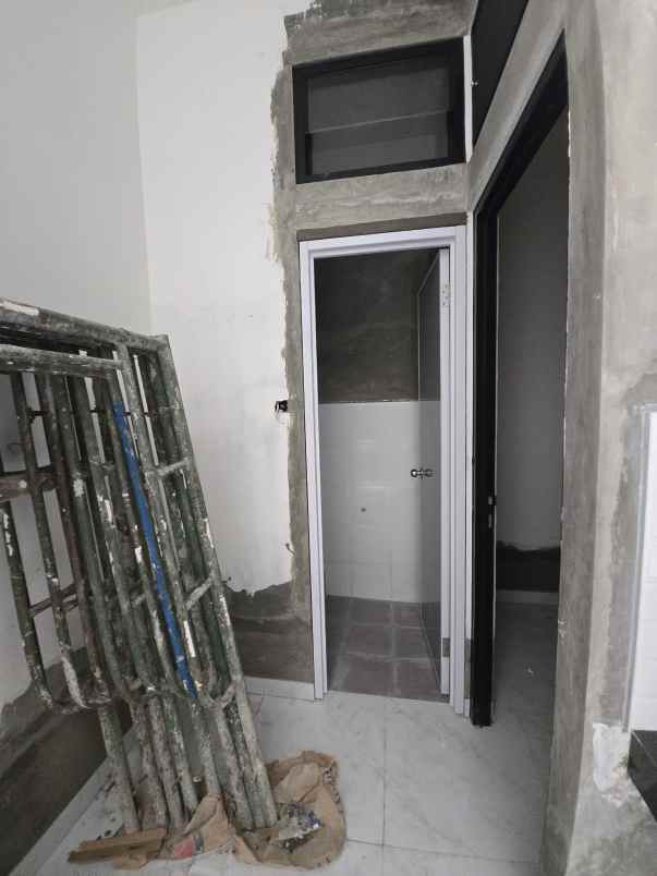 dijual rumah wisma mukti
