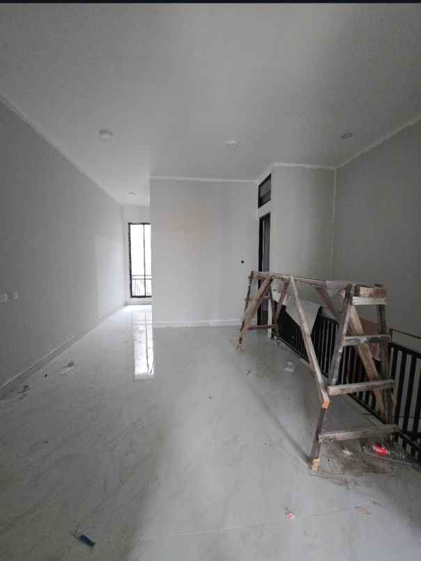 dijual rumah wisma mukti