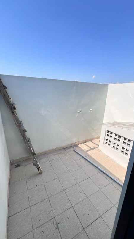 dijual rumah wisma tirto agung asri