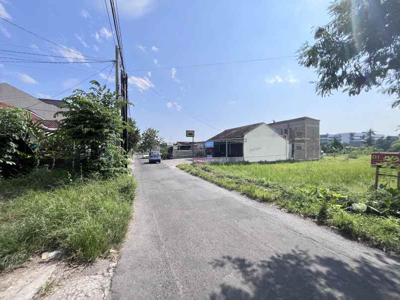 dijual tanah jl sri rahayu no 129 area