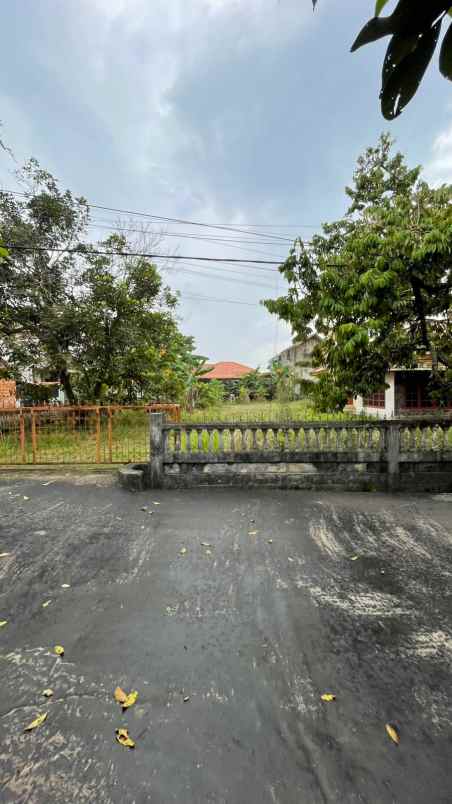 dijual tanah km 10