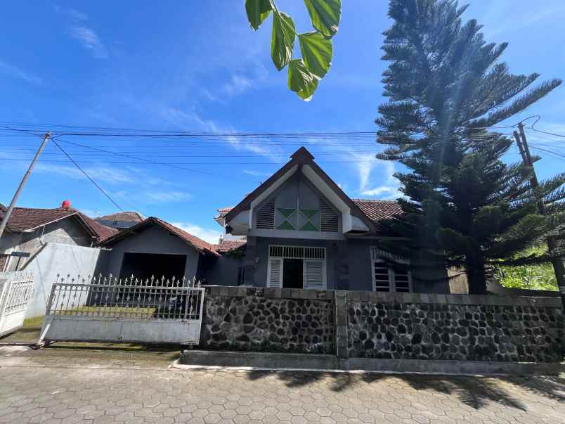 dijual tanah monjali