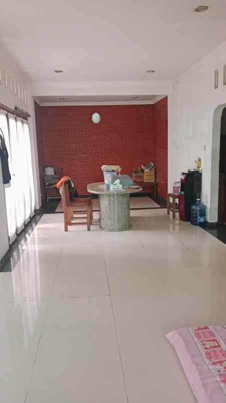 dijual villa bandungan