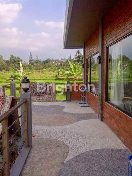 dijual villa cisarua leuwimalang bogor