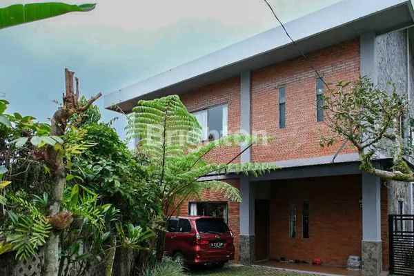 dijual villa cisarua leuwimalang bogor