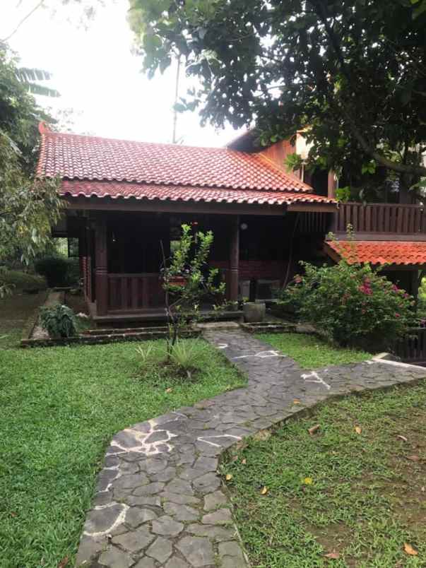 dijual villa di ciampea bogor