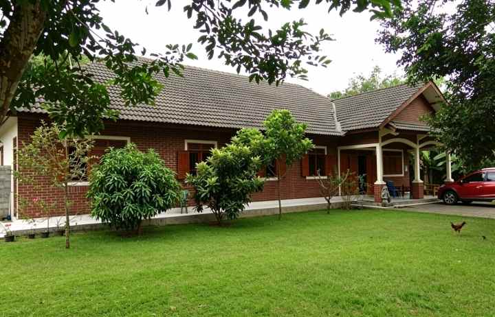 dijual villa karang tengah sumberejo