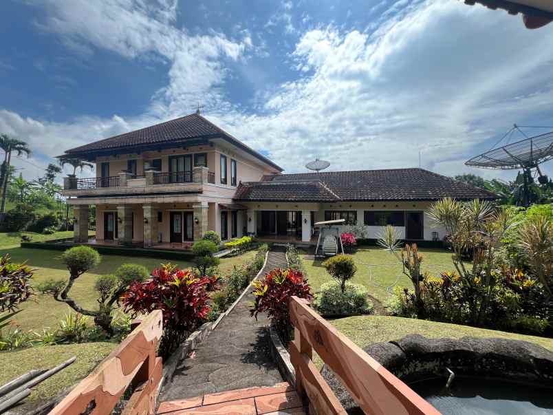 dijual villa puncak prigen