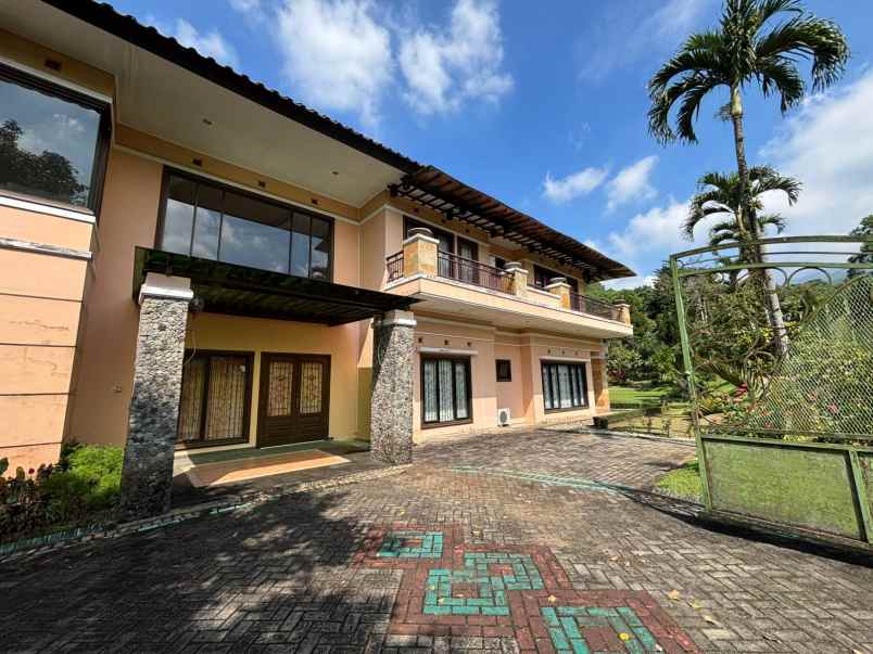 dijual villa puncak prigen