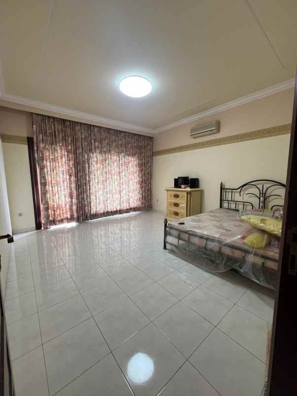 dijual villa puncak prigen