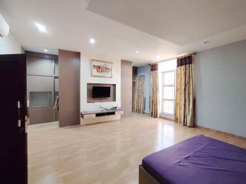 disewa rumah siap huni komplek cemara asri