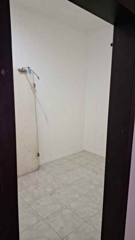 disewakan ruko gudang kantor kartini