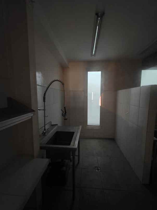 disewakan ruko gudang kantor pakuwon city