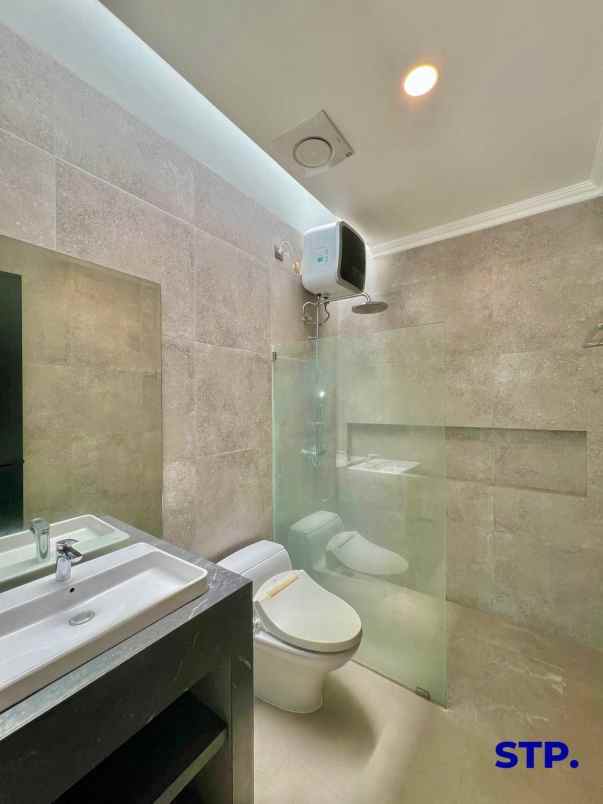 disewakan rumah araya