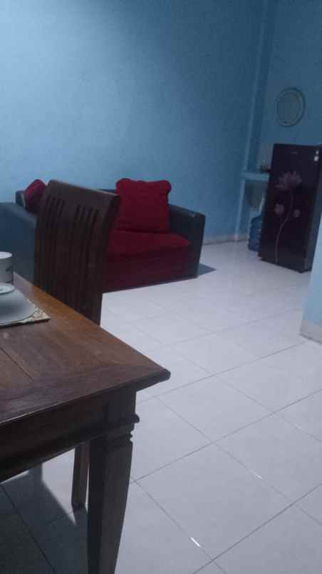 disewakan rumah jalan ketintang baru xii