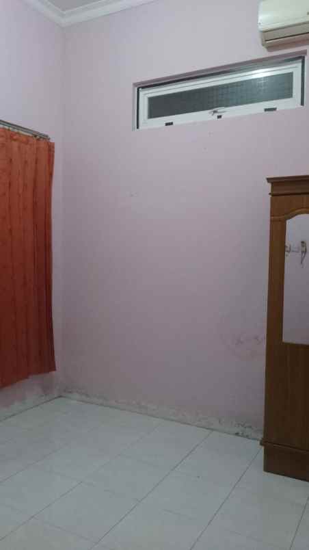 disewakan rumah jalan ketintang baru xii